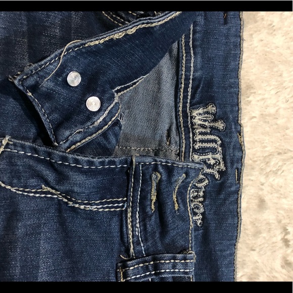 Shorts - Picture 2 of 4